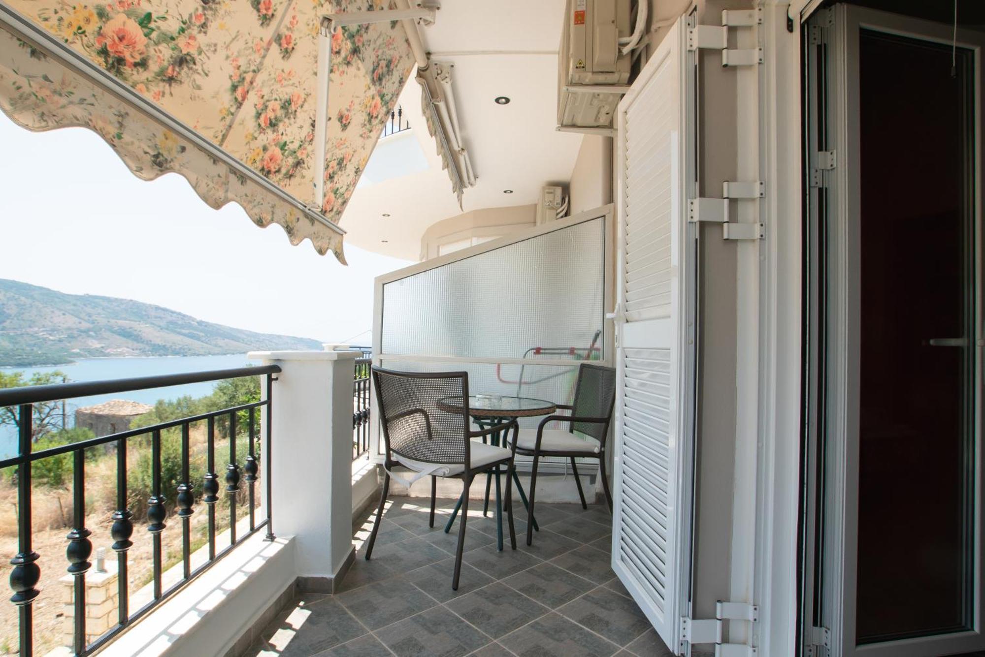 Pigeon House Apartment Plataria Exterior photo